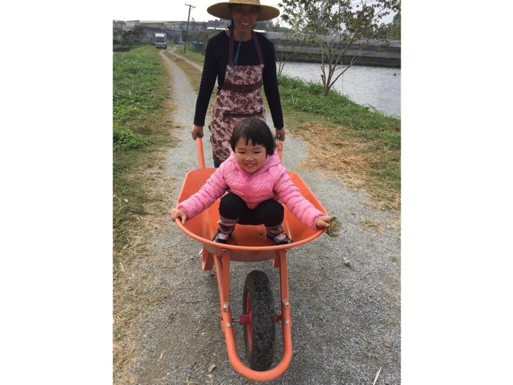 farm-kid-fun